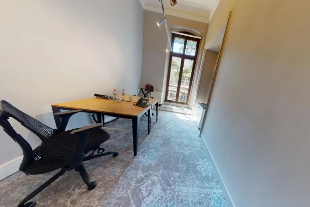 Bureau privé - 13006 - 2 postes - 1321€