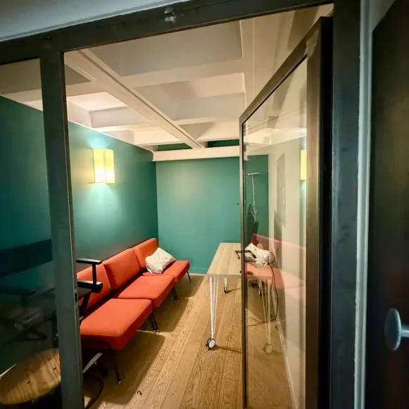 Espace indépendant 230 m² 32 postes Location bureau Rue de la Plaine Paris 75020 - photo 10