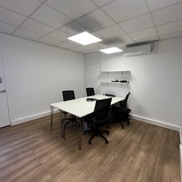 Bureau privé 16 m² 4 postes Location bureau Rue de la Chaussée d'Antin Paris 75009 - photo 5