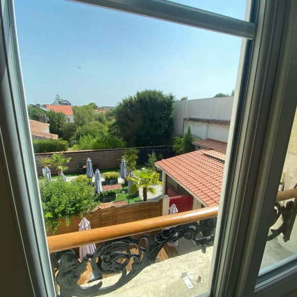 Bureau privé 19 m² 1 poste Location bureau Avenue Port Mahon Charente-Maritime 17400 - photo 5