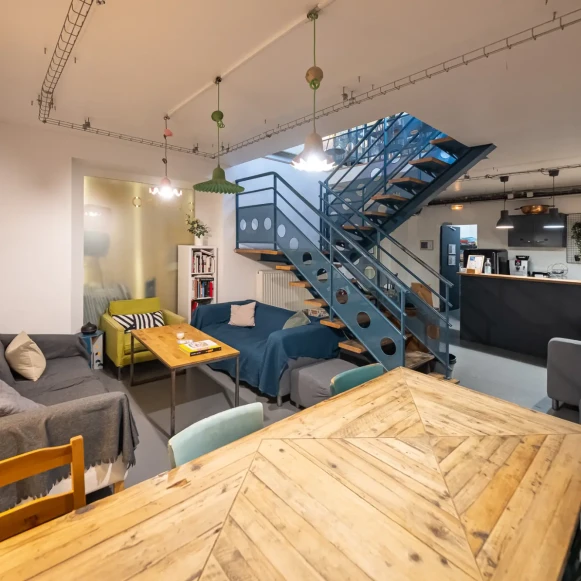 Bureau privé 15 m² 6 postes Coworking Rue des Epinettes Paris 75017 - photo 4