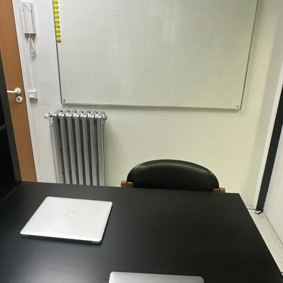 Bureau privé 20 m² 3 postes Location bureau Rue Villeneuve Clichy 92110 - photo 1