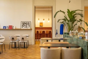 Bureau privé - 64200 - 6 postes - 2400€