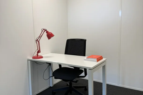 Bureau privé - 01000 - 1 poste - 328€