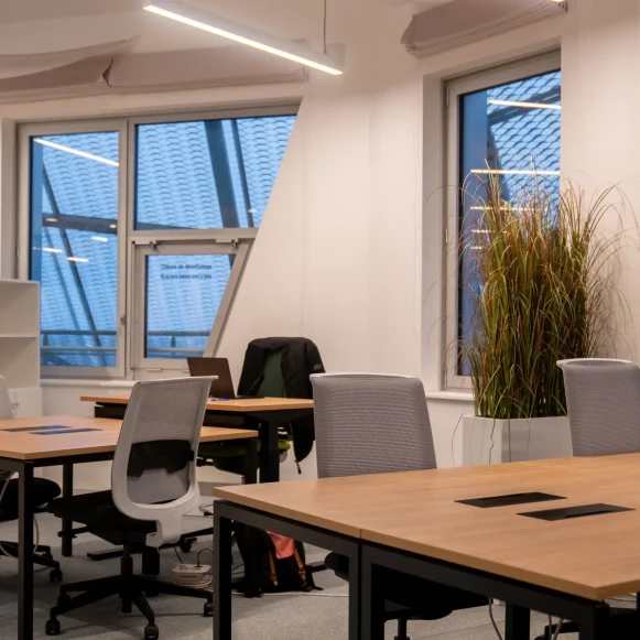 Open Space  28 postes Coworking Rue de Châtillon Rennes 35000 - photo 10