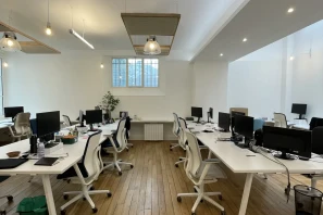 Bureau privé - 75010 - 19 postes - 6500€