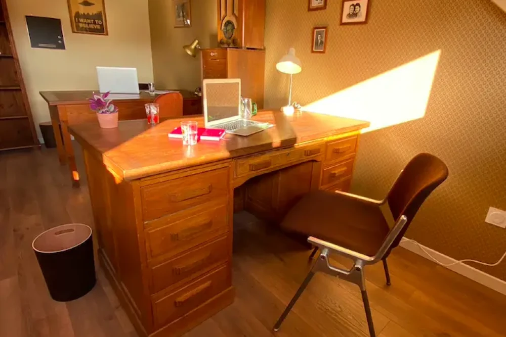 Open Space - 44200 - 3 postes - 280€