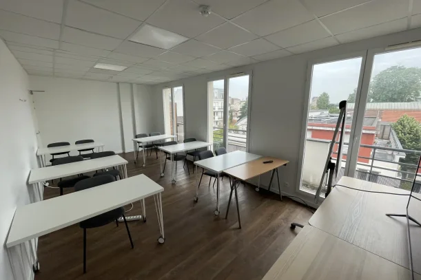 Espace indépendant - 94200 - 50 postes - 4000€