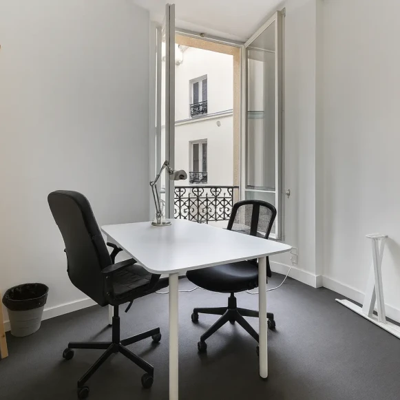 Bureau privé 140 m² 17 postes Location bureau Rue Réaumur Paris 75002 - photo 4