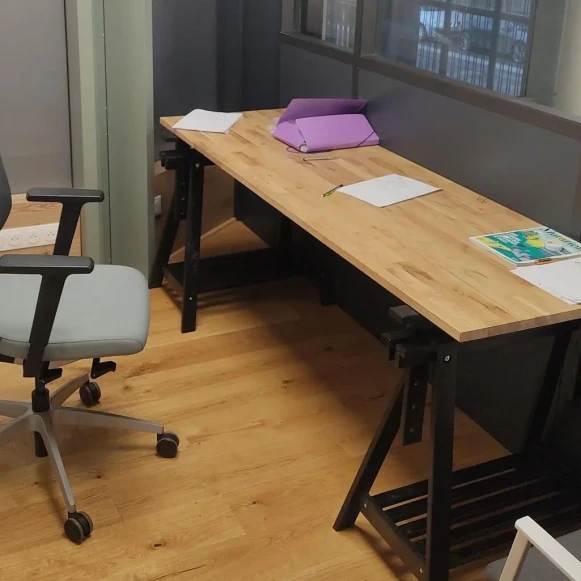 Bureau privé 6 m² 2 postes Coworking Rue Jean Pacilly Palaiseau 91120 - photo 1