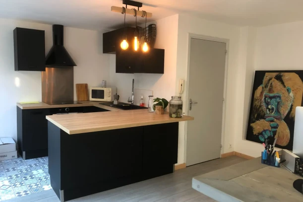 Open Space - 37000 - 6 postes - 225€