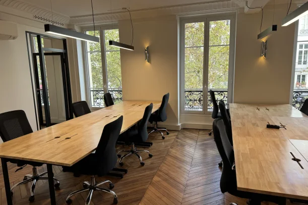 Espace indépendant - 75002 - 24 postes - 14900€