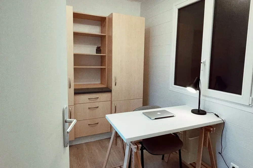 Bureau privé - 25390 - 1 poste - 450€