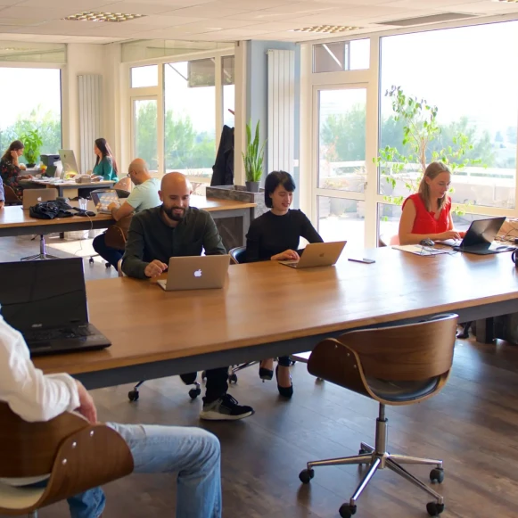 Open Space  50 postes Coworking Avenue Bel Air Villeneuve-Loubet 06270 - photo 3