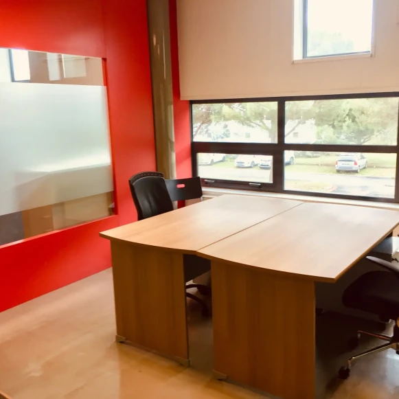 Bureau privé 175 m² 14 postes Coworking Rue du Golf Mérignac 33700 - photo 2