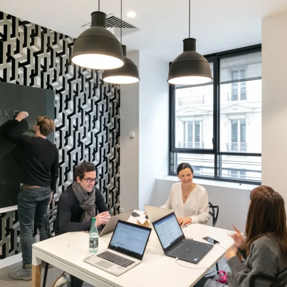 Bureau privé 19 m² 6 postes Coworking Avenue Charles de Gaulle Neuilly-sur-Seine 92200 - photo 3