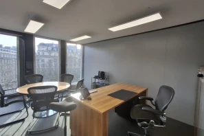 Bureau privé - 75008 - 4 postes - 3000€
