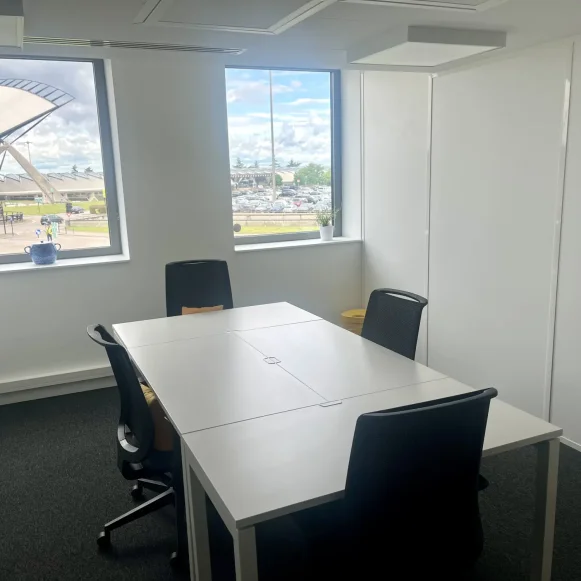 Bureau privé 12 m² 4 postes Location bureau Rue de Finlande Colombier-Saugnieu 69125 - photo 4