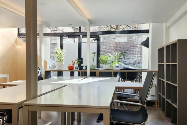 Open Space - 75012 - 2 postes - 330€