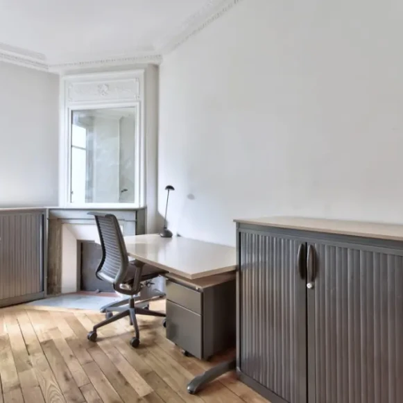 Bureau privé 13 m² 3 postes Location bureau Avenue Moderne Paris 75019 - photo 5
