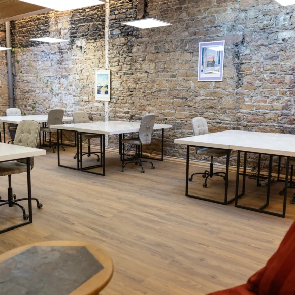 Bureau privé 80 m² 12 postes Location bureau Place Dumas de Loire Lyon 69009 - photo 3