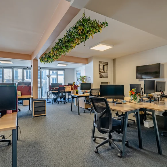 Espace indépendant 75 m² 22 postes Coworking Rue de Rochechouart Paris 75009 - photo 1