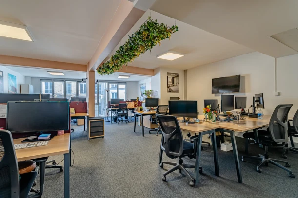 Espace indépendant - 75009 - 22 postes - 8000€