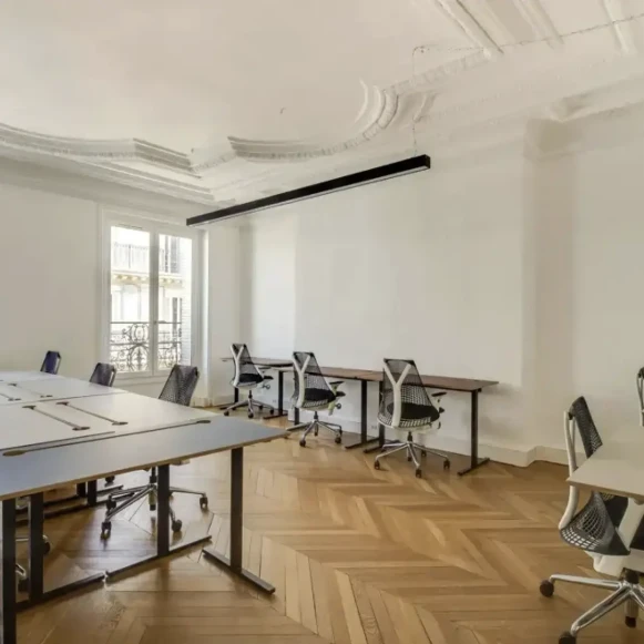 Bureau privé 15 m² 5 postes Location bureau Rue de Stockholm Paris 75008 - photo 3