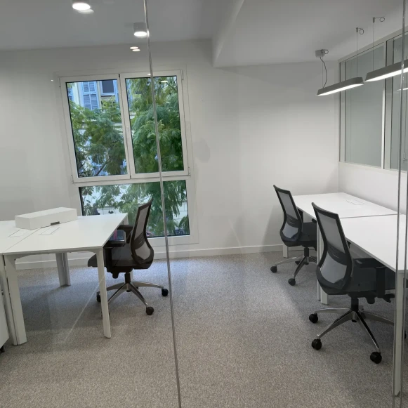 Bureau privé 16 m² 4 postes Location bureau Boulevard Carabacel Nice 06000 - photo 11