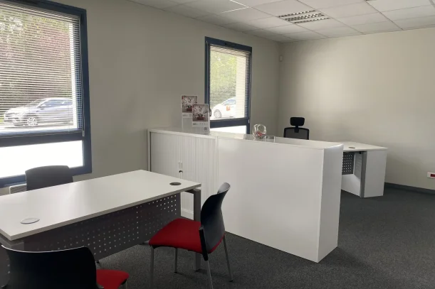 Bureau privé - 72000 - 4 postes - 1535€