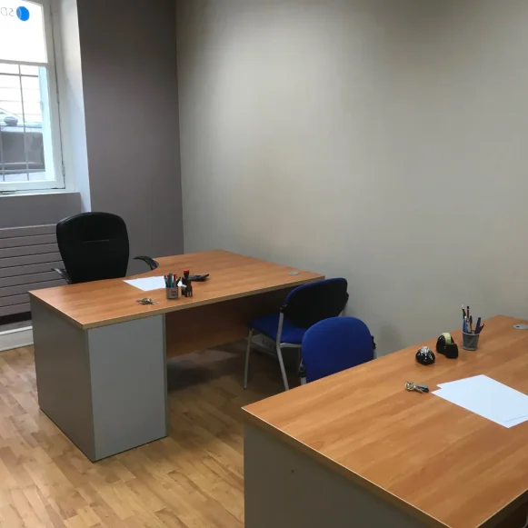 Bureau privé 16 m² 2 postes Coworking Avenue Marceau Paris 75016 - photo 4