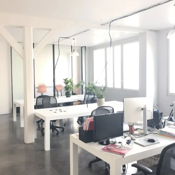 Bureau privé 21 m² 8 postes Location bureau Passage du Désir Paris 75010 - photo 12