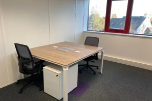 Open Space - 35760 - 4 postes - 308€