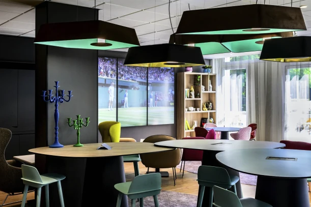 Open Space - 91080 - 20 postes - 157€