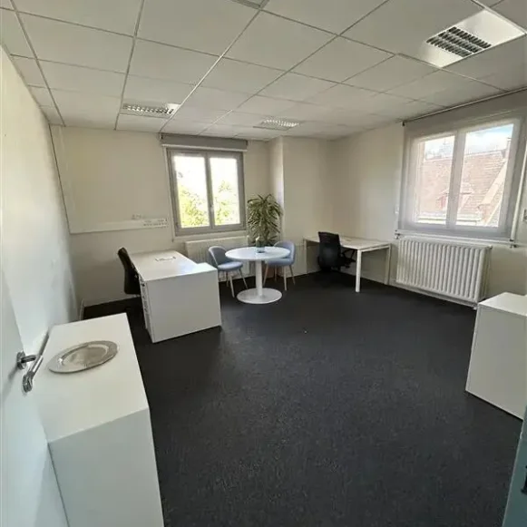 Bureau privé 15 m² 5 postes Coworking Rue du Pont de Paris Beauvais 60000 - photo 7