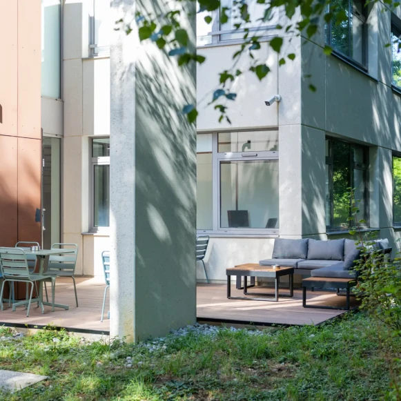 Bureau privé 135 m² 15 postes Coworking Rue Cassiopée Chavanod 74650 - photo 6