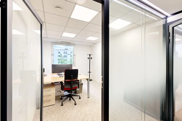 Bureau privé - 92400 - 3 postes - 990€