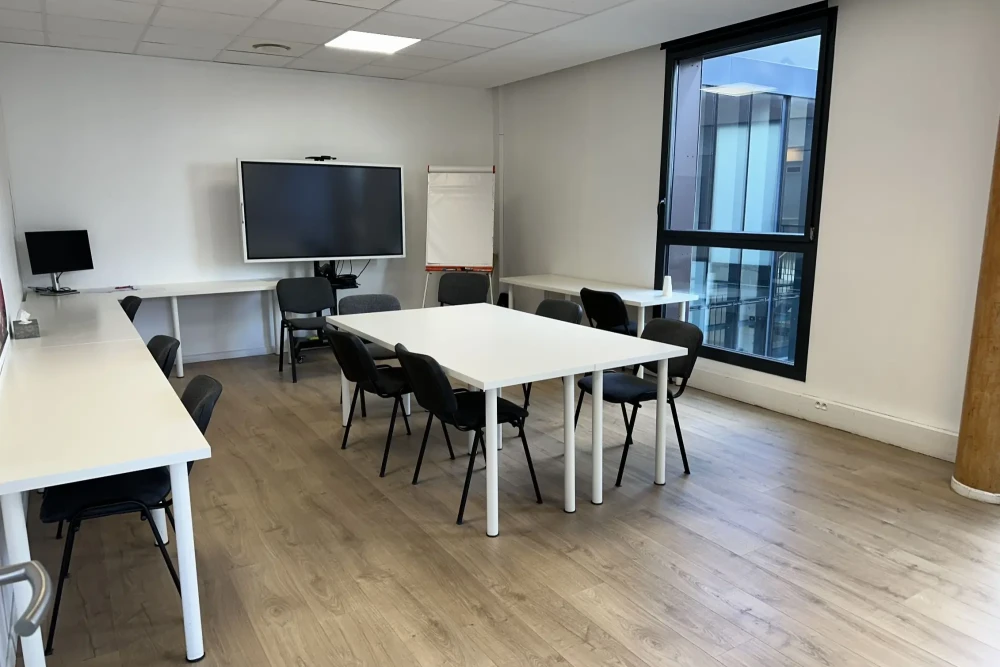 Open Space - 34090 - 2 postes - 350€