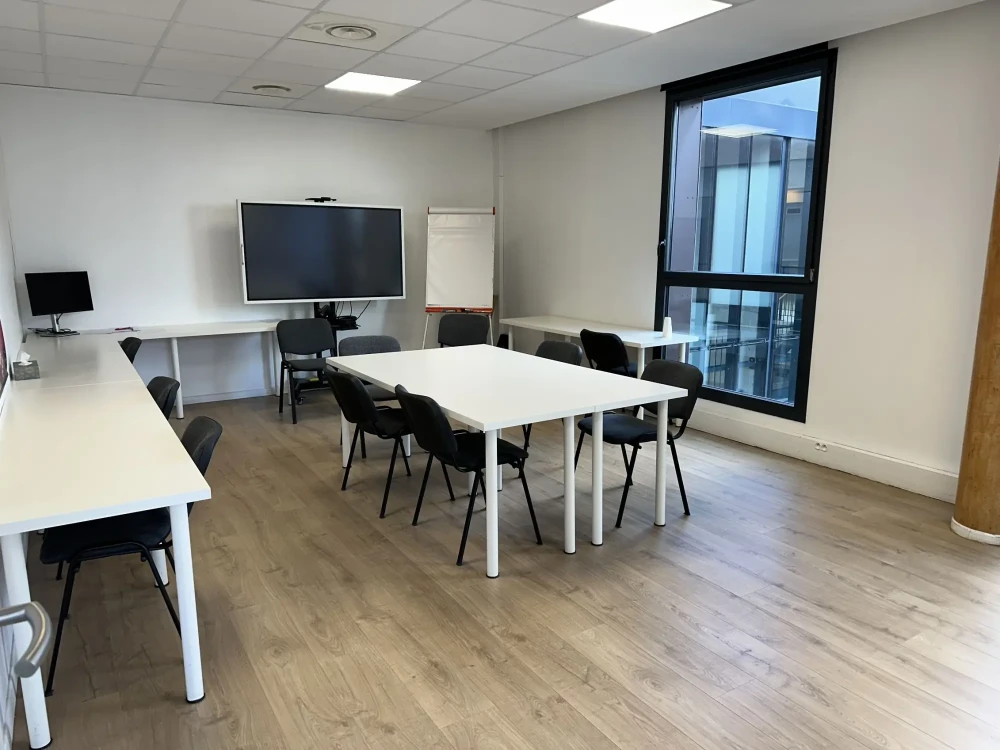 Open Space - 34090 - 2 postes - 350€