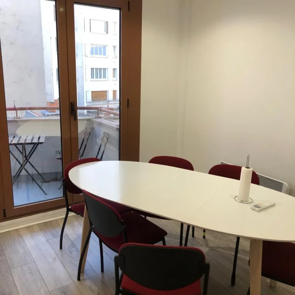 Bureau privé 13 m² 3 postes Location bureau Rue Mademoiselle Paris 75015 - photo 10