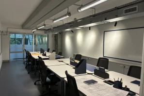 Open Space - 33130 - 12 postes - 275€