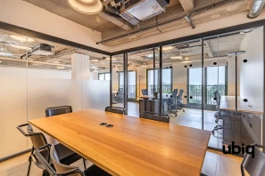 Bureau privé - 75003 - 20 postes - 16320€