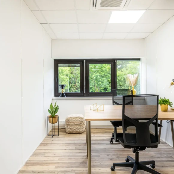 Bureau privé 11 m² 2 postes Location bureau Boulevard Albert Einstein Nantes 44300 - photo 1