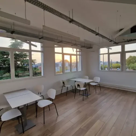 Bureau privé 45 m² 7 postes Coworking Avenue Curti Saint-Maur-des-Fossés 94100 - photo 6