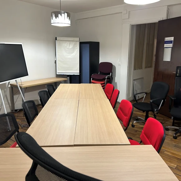 Bureau privé 21 m² 5 postes Location bureau Boulevard Voltaire Paris 75011 - photo 2