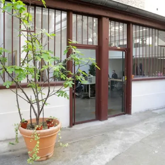 Open Space  1 poste Location bureau Rue Saint-Louis en l'Île Paris 75004 - photo 1