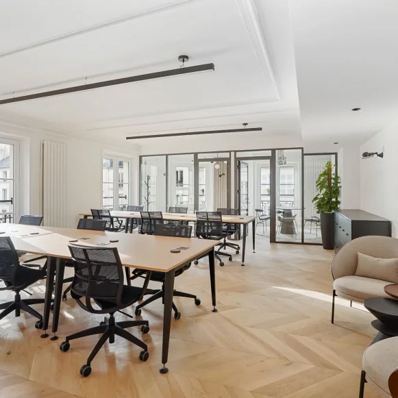 Espace indépendant 200 m² 36 postes Location bureau Rue d'Uzès Paris 75002 - photo 2