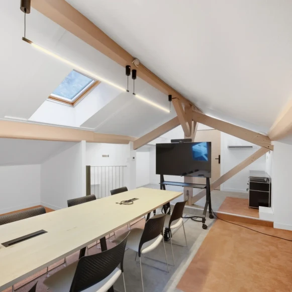 Espace indépendant 250 m² 56 postes Coworking Rue des Petits Hôtels Paris 75010 - photo 11