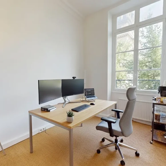 Bureau privé 10 m² 2 postes Location bureau Rue Berger Paris 75001 - photo 2