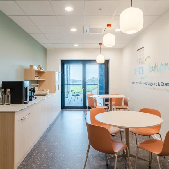 Bureau privé 13 m² 2 postes Location bureau Rue de Lisbonne Schiltigheim 67300 - photo 12